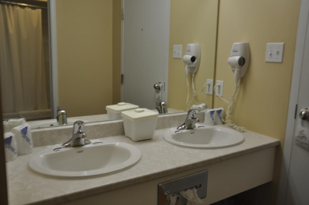 Buckingham Motel Les Pignons Verts חדר תמונה