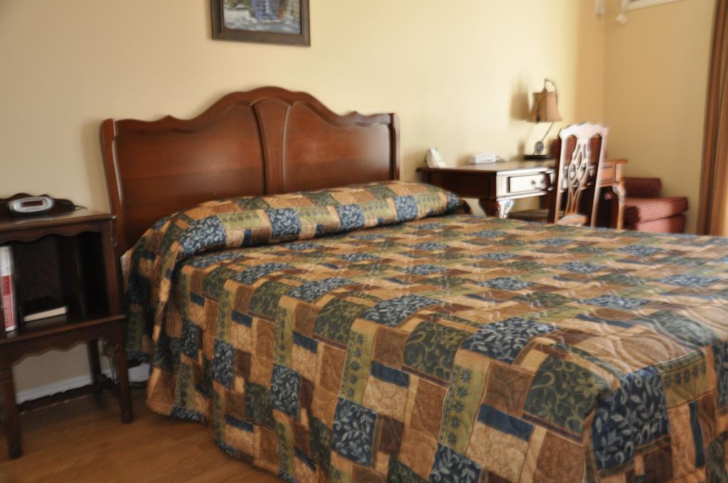 Buckingham Motel Les Pignons Verts חדר תמונה