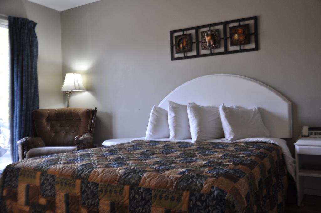 Buckingham Motel Les Pignons Verts חדר תמונה